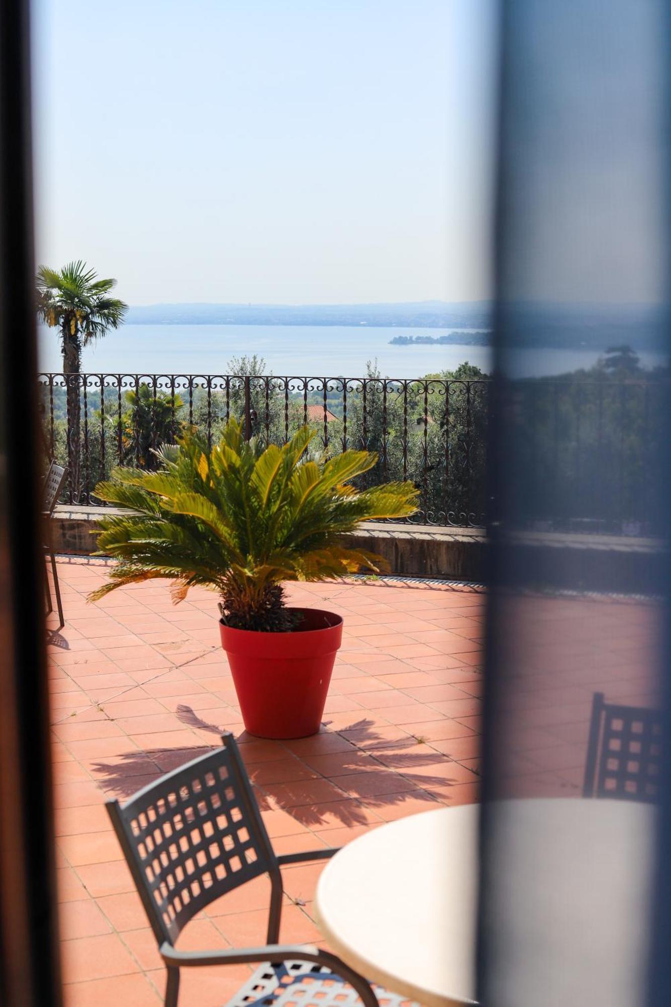 San Rocco Relais Aparthotel Сояно дел Лаго Екстериор снимка