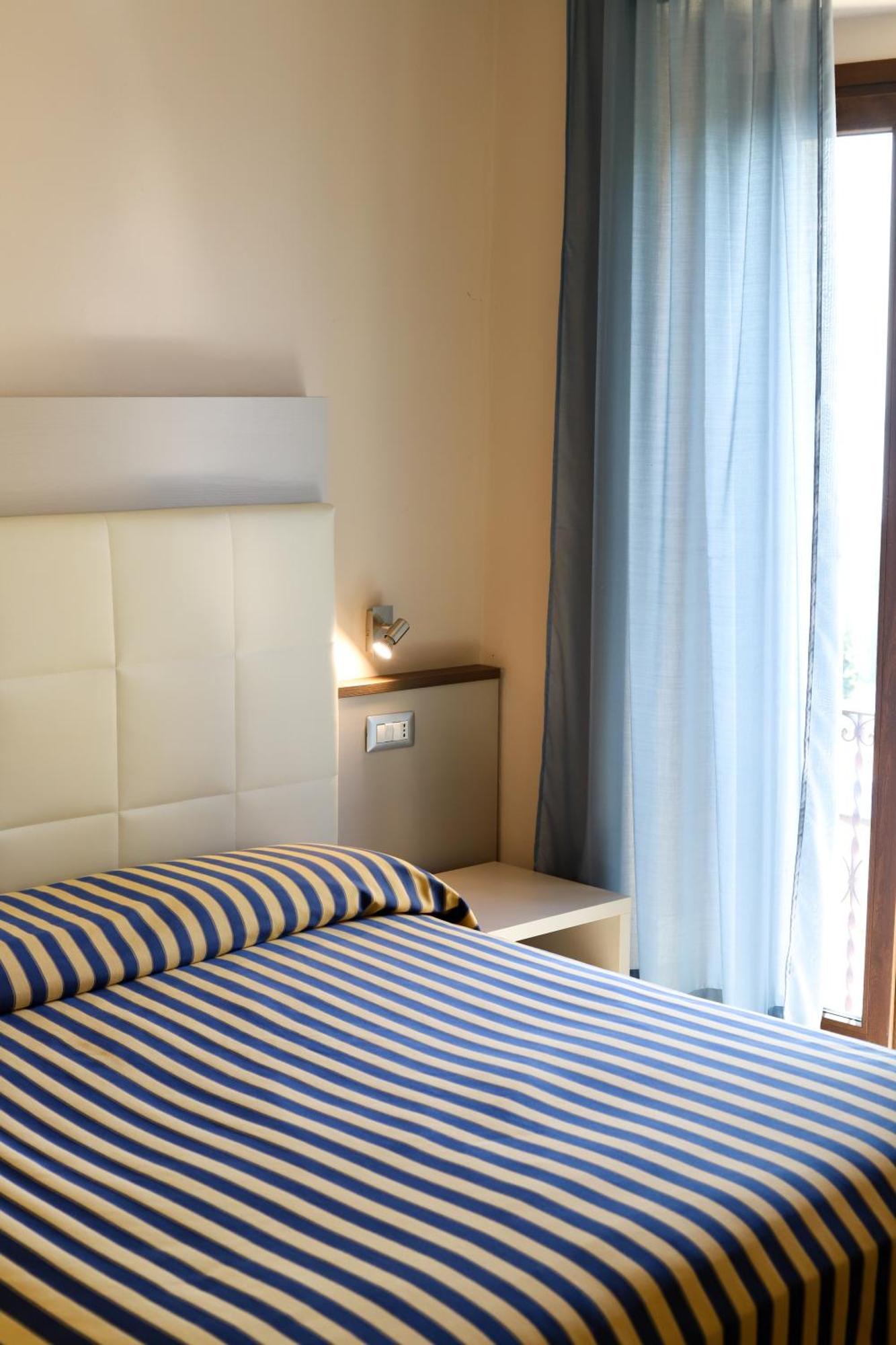 San Rocco Relais Aparthotel Сояно дел Лаго Екстериор снимка